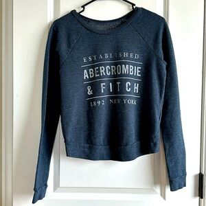 Abercrombie and Fitch Sweater Gray | XS